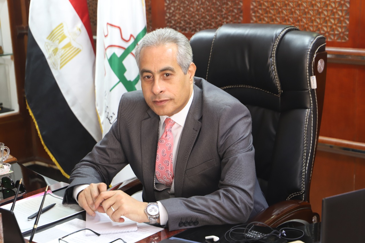 وزير القوى العامله 